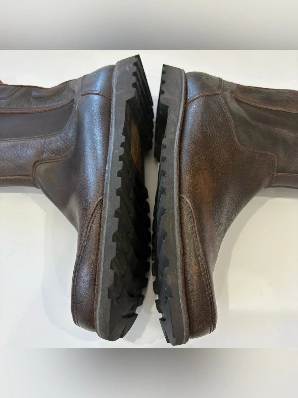 UGG Australia Herrick Boots Men's 9.5 Brown Chelsea  Leather 3032 Pull On Boots